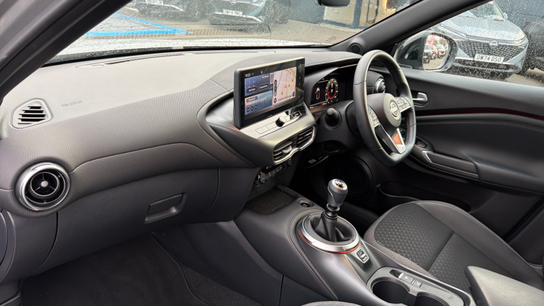 Nissan Juke 1.0 DiG-T N-Connecta 5dr Petrol Hatchback